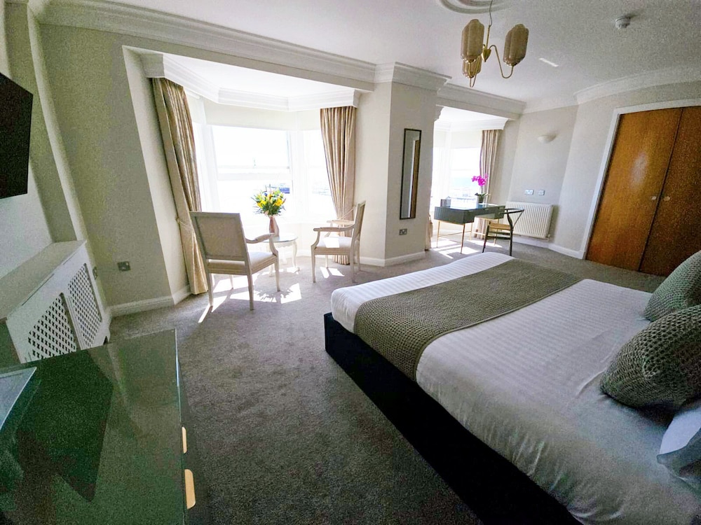 SUPERIOR, KING BED, SEA VIEW
