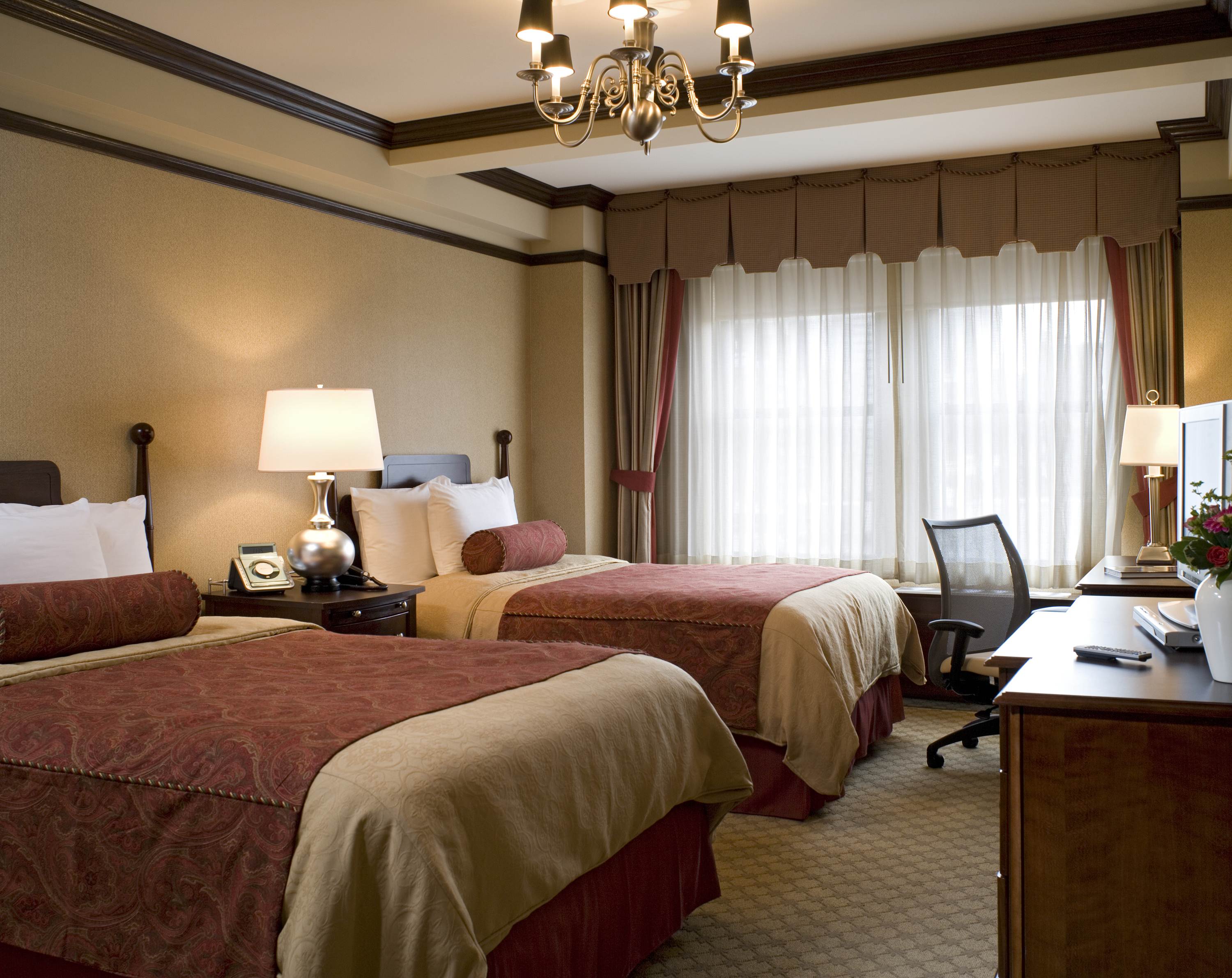 غرفة تنفيذية بسريرين مزدوجين