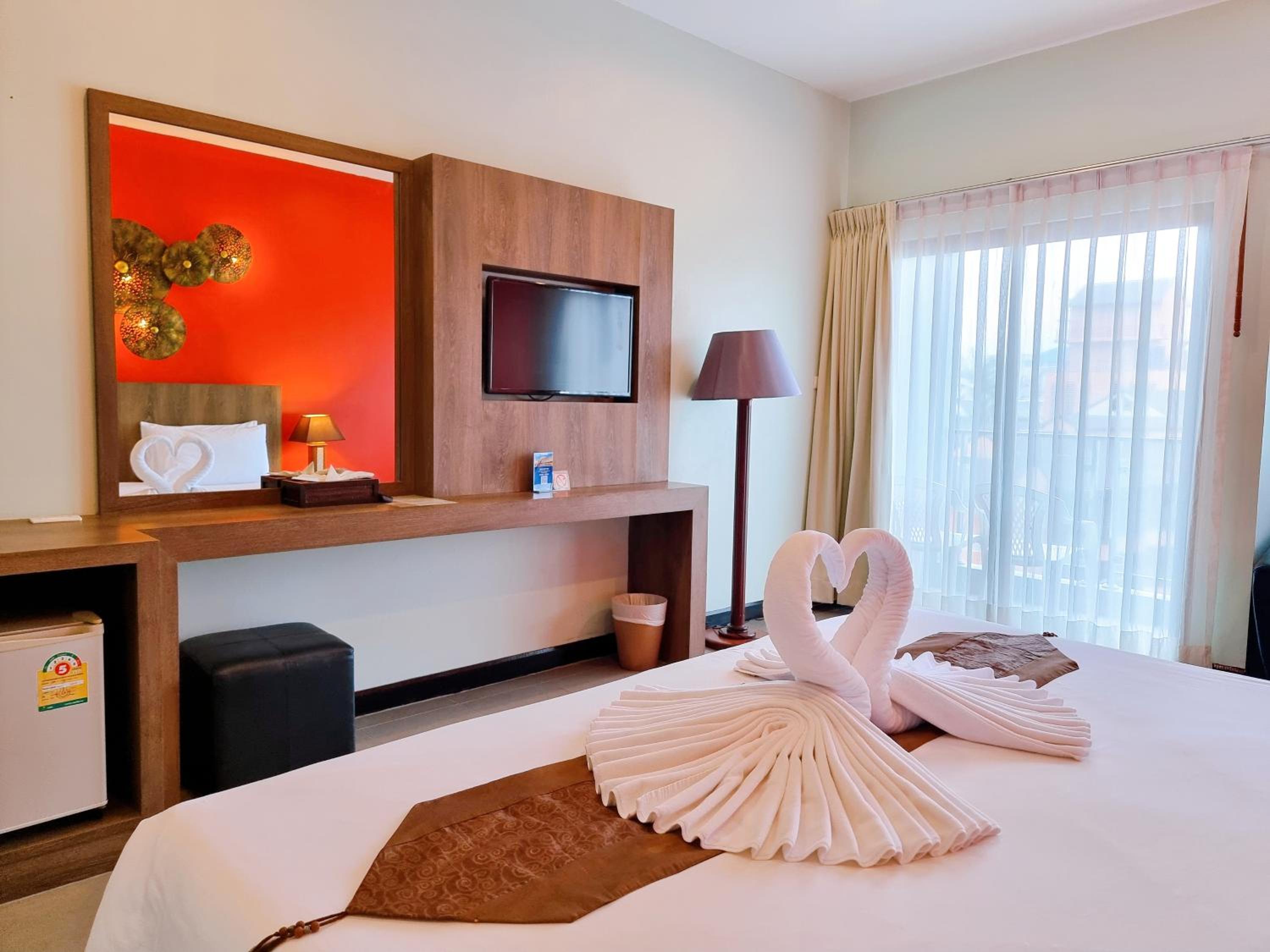 غرفة سوبيريور بسريرين منفصلين، YouDee Hotel Patong 4/7