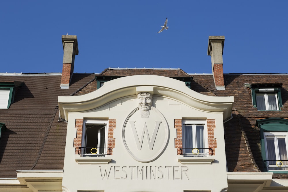 HOTEL BARRIERE LE WESTMINSTER 56/63