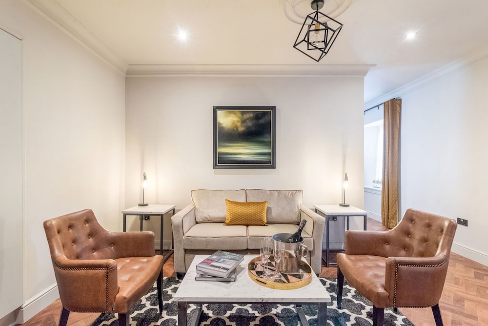 King Street Aparthotel 44/62