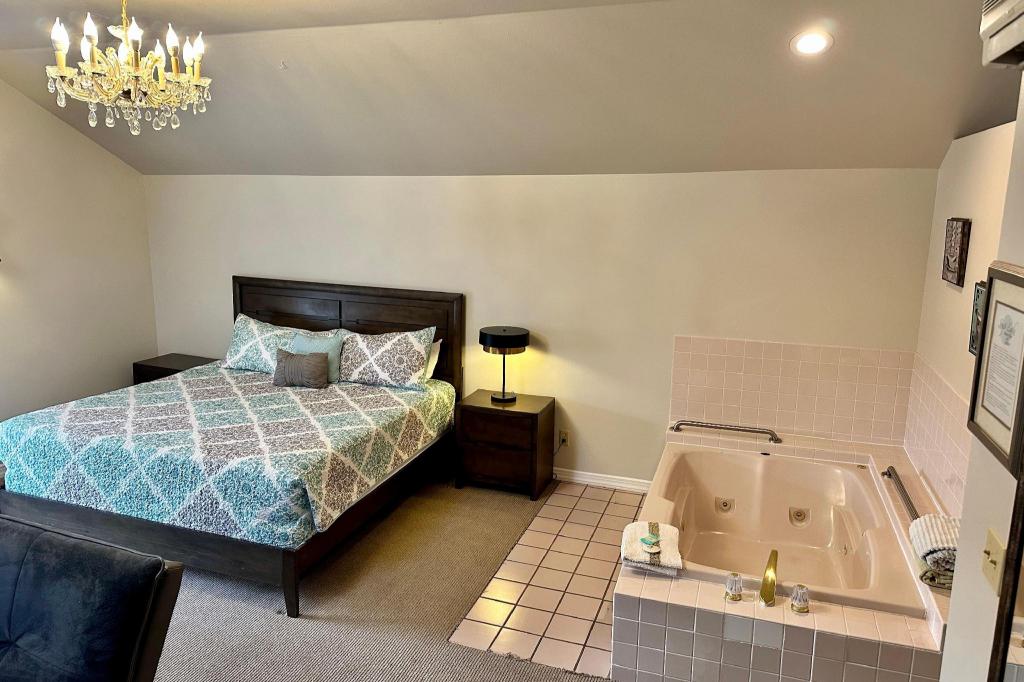 Bridal, Suite, Futon Bed, King Bed