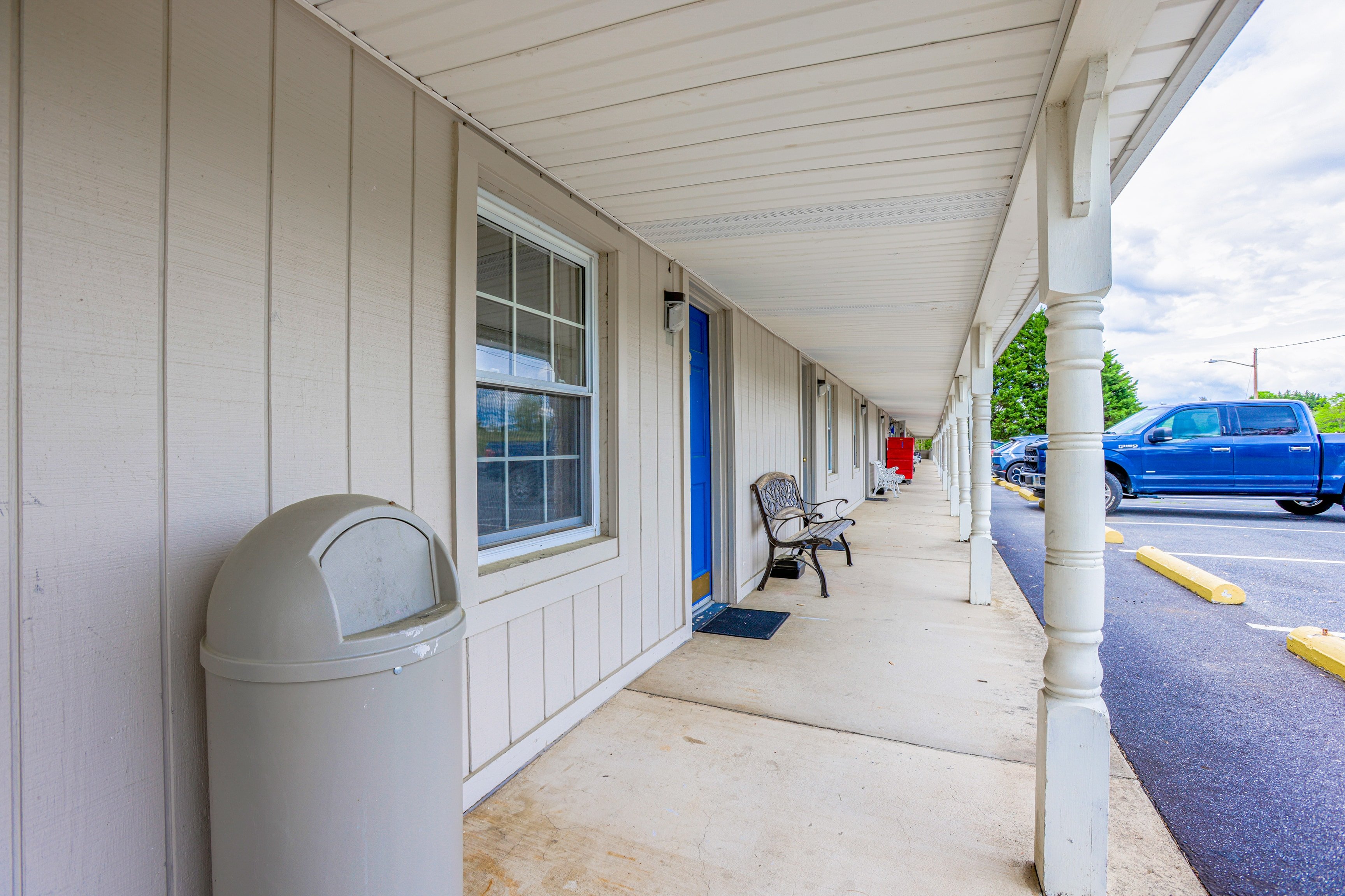 Relax Inn By OYO Natural Bridge I-81 43/54