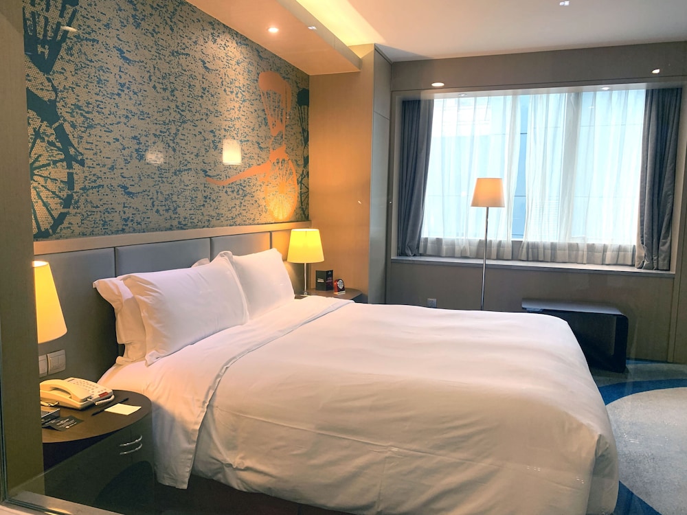 Radisson Collection Hyland Shanghai 40/78
