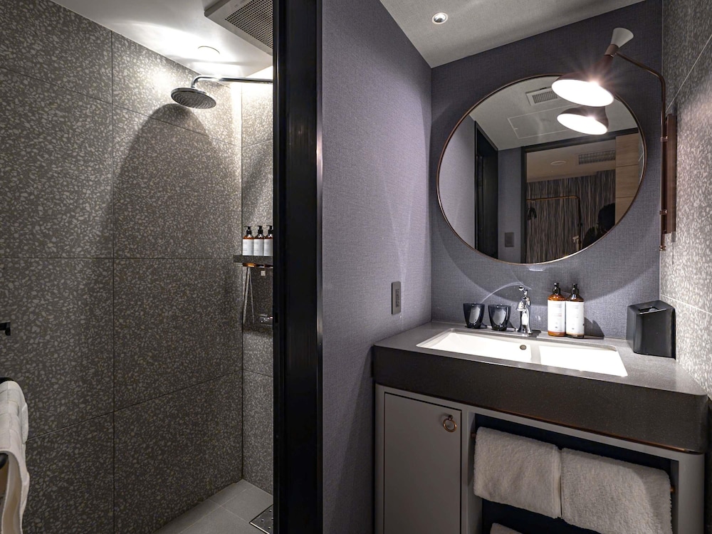 غرفة سوبيريور بسريرين منفصلين مع أريكة بحوض استحمام، Mercure Kyoto Station 9/10