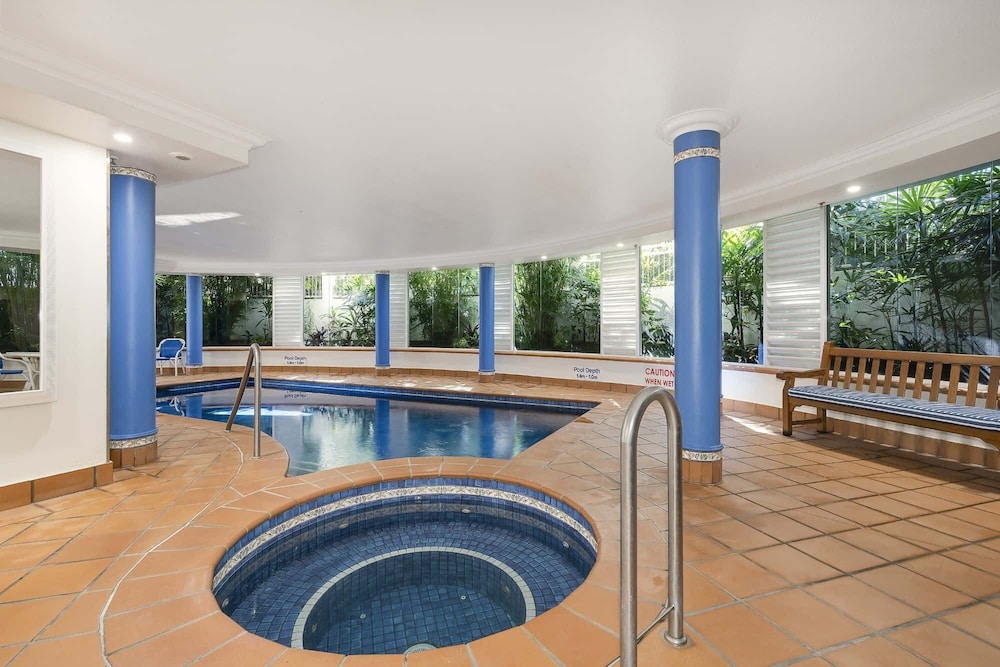 ULTIQA Burleigh Mediterranean Resort 39/65