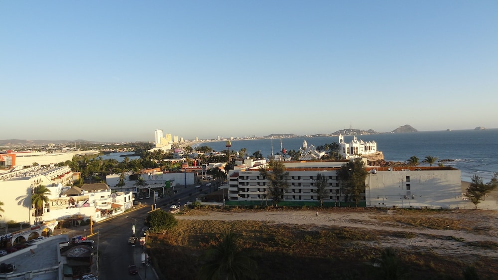 Playa Bonita Hotel 35/40
