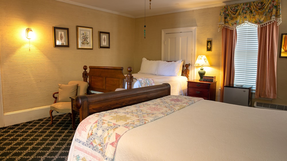 The Cuthbert House Inn 7/50