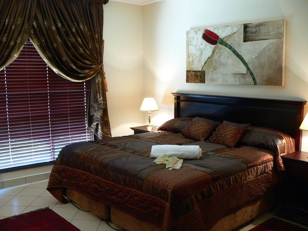 Rustenburg Boutique Hotel 25/50