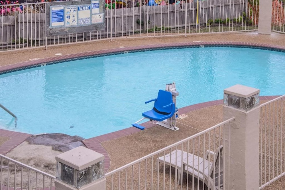 Motel6 Canton, TX 26/33