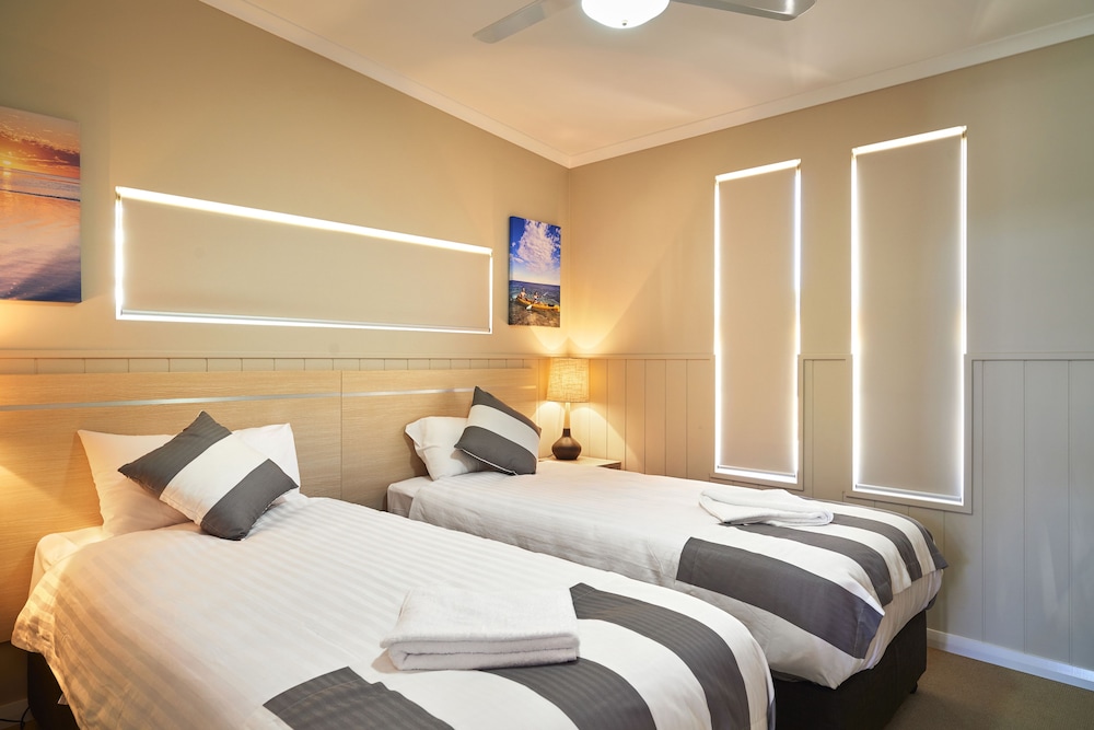 RAC Cervantes Holiday Park 22/60