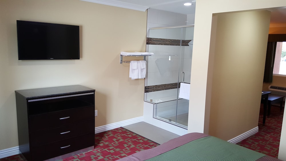 Travelodge Inn & Suites by Wyndham Bell Los Angeles Area 16/52