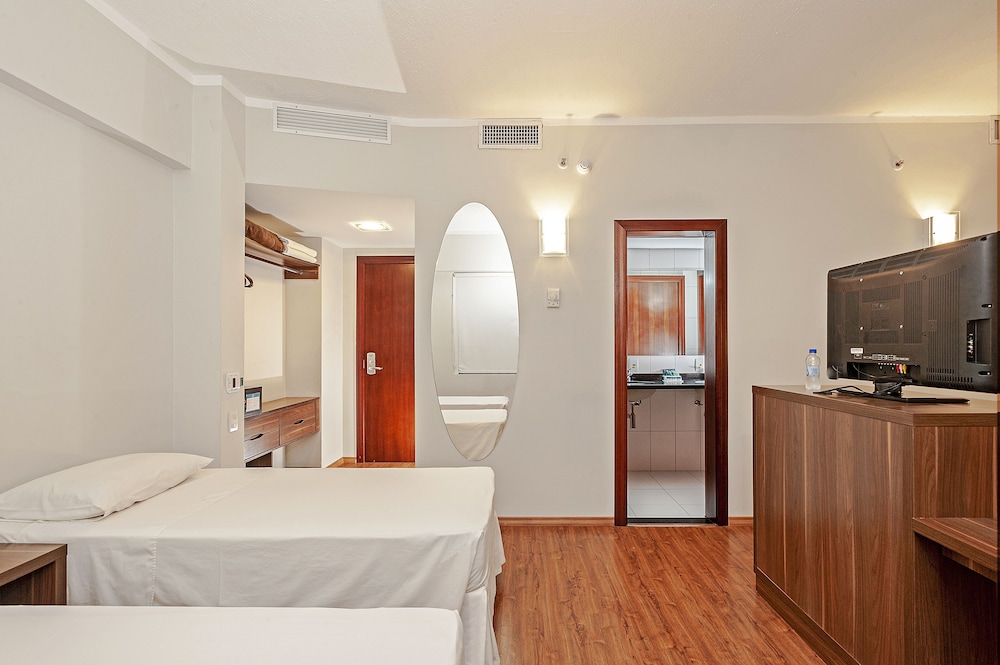 Firenze Business Hotel (ex Slaviero Essential Palhoca Viacatarina) 29/63