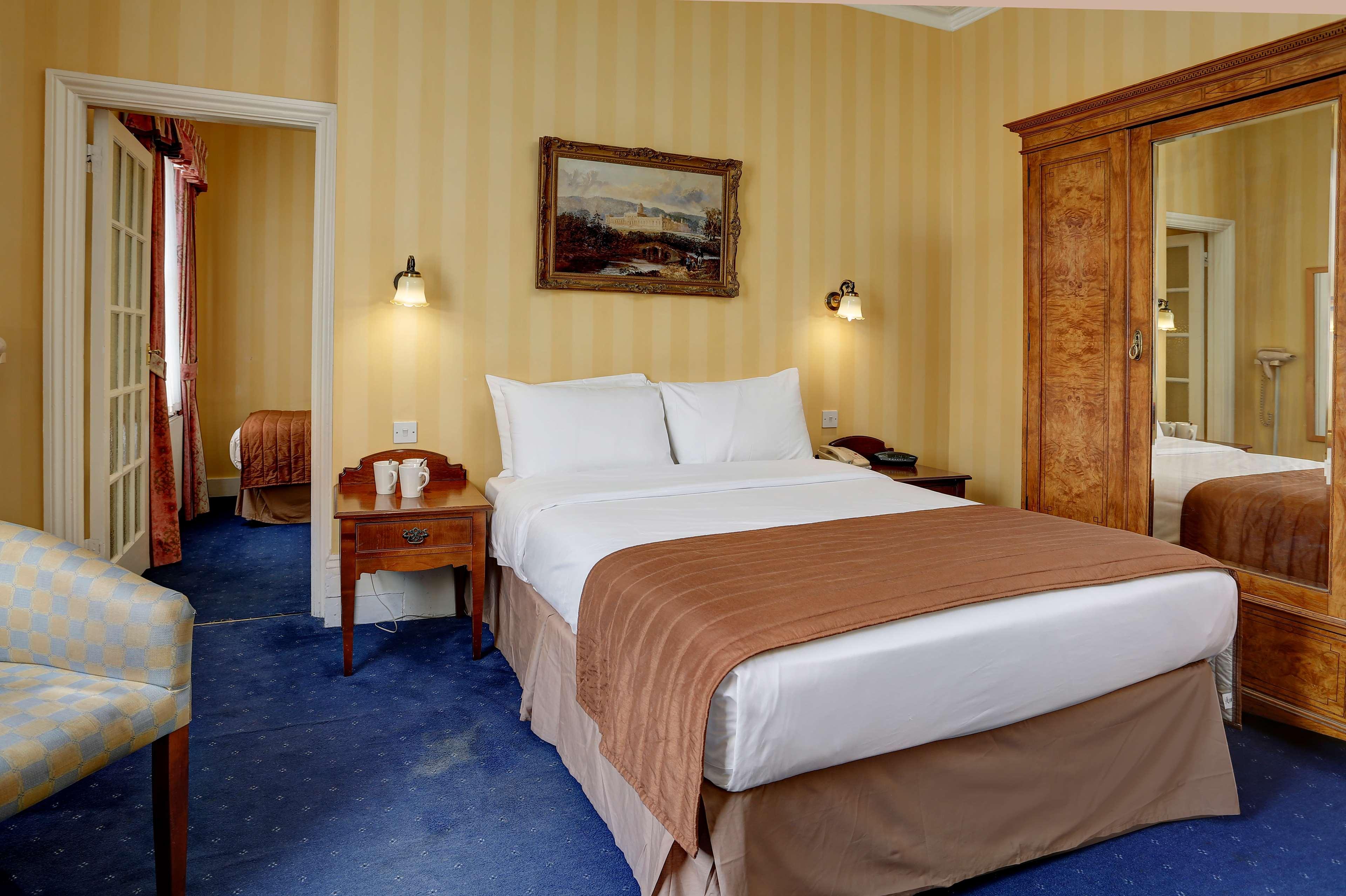 Room, Triple, Double Bed