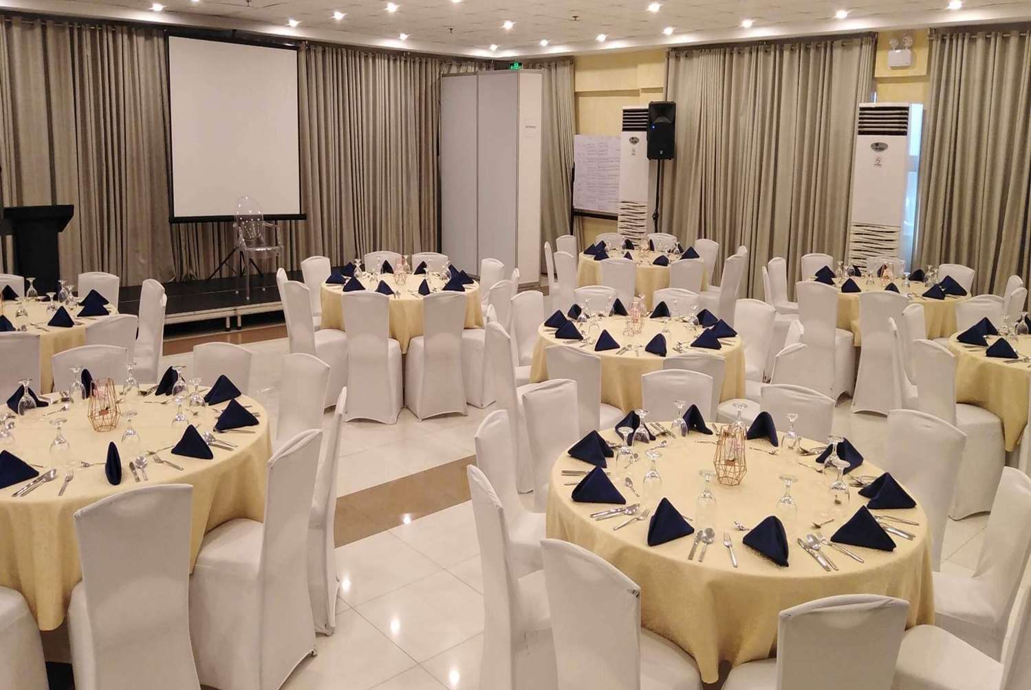 Days Hotel by Wyndham Iloilo 7/9