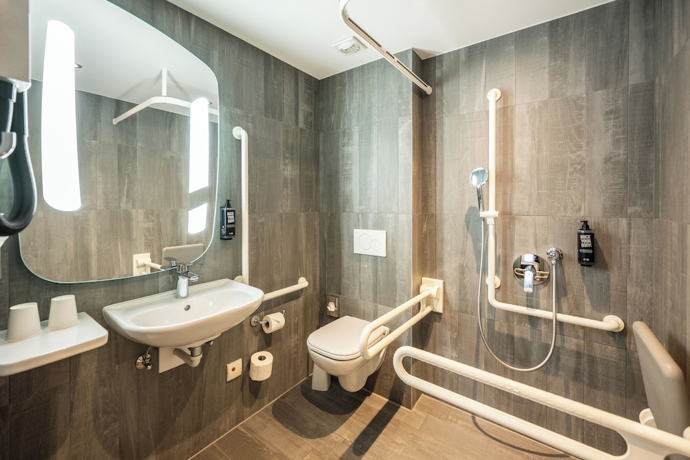 Ibis Geneve Centre Lac 53/53