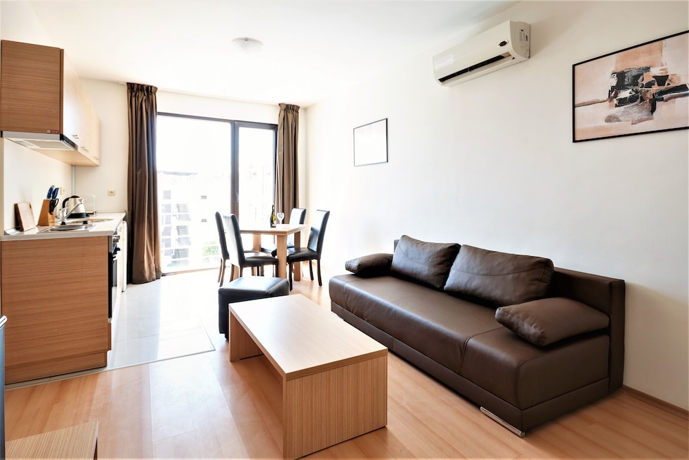 New Line Village Apartments 28/50