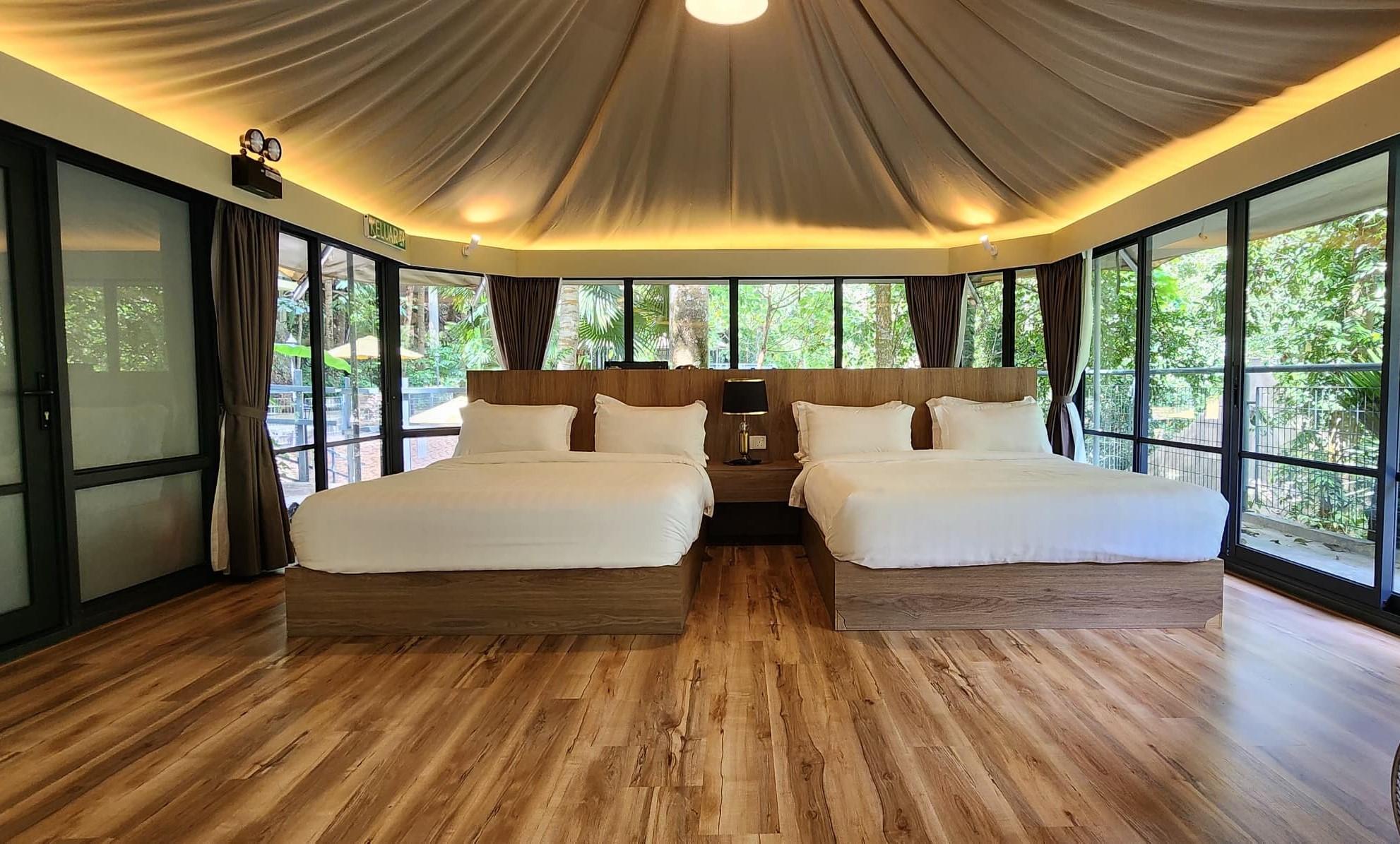 Tent, Villa