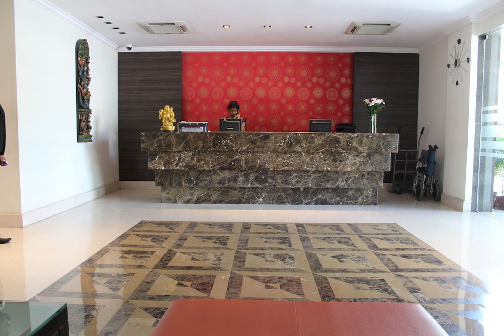 THE LOTUS SERVICE APARTMENTS - BURKIT ROAD 2/45