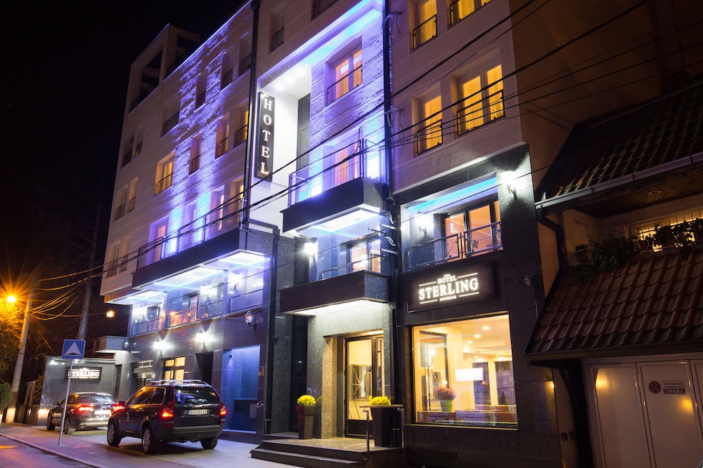 Sterling Hotel 3/49