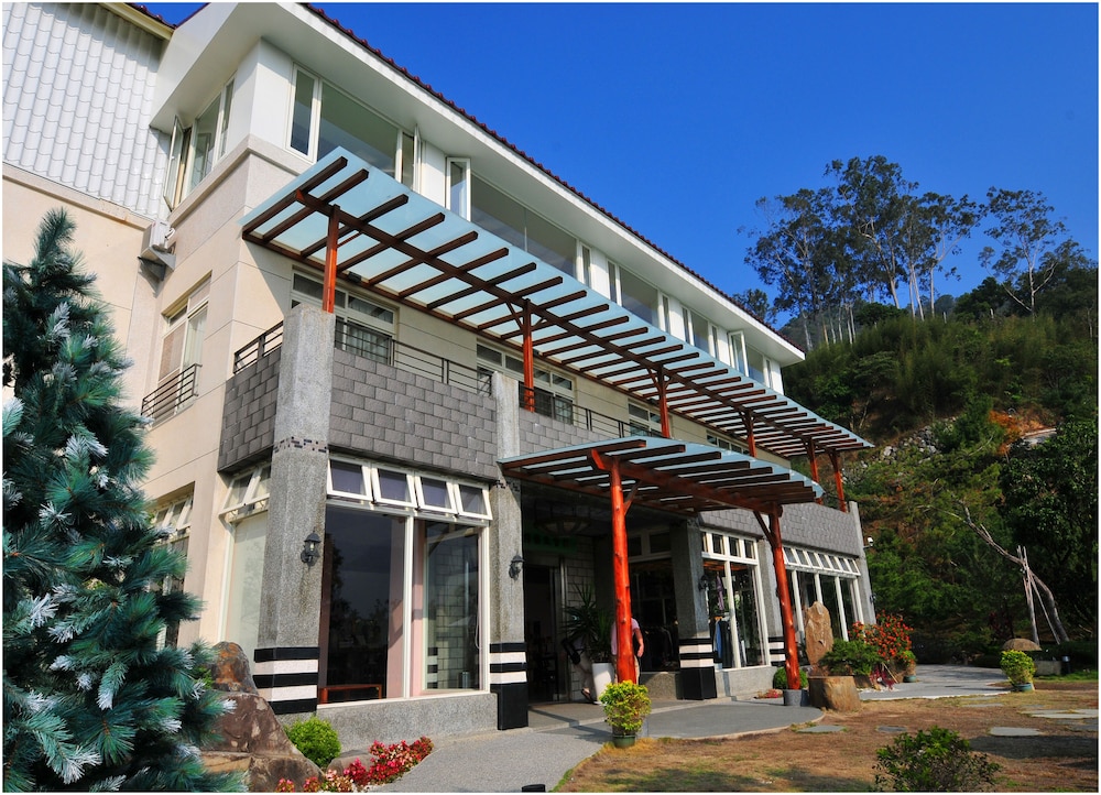 Zen and Pine Resort 3/63