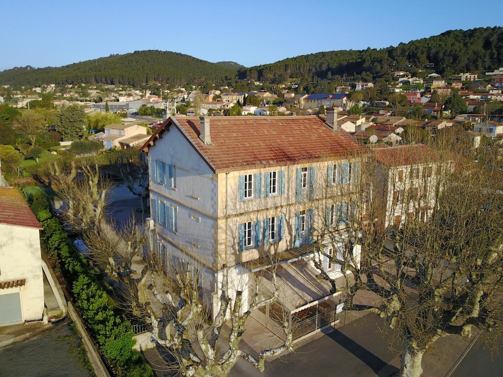 Hotel Restaurant Le Castel Fleuri 3/50