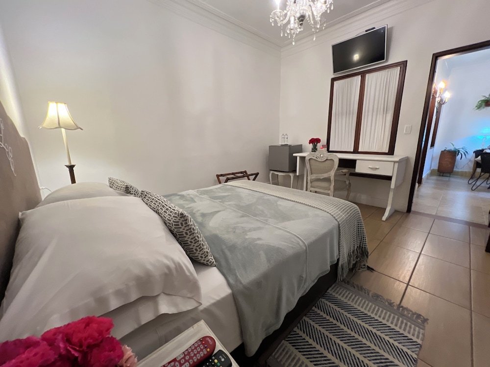 EXECUTIVE, DOUBLE BED