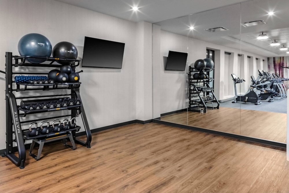 Courtyard by Marriott East Lansing Okemos 25/41