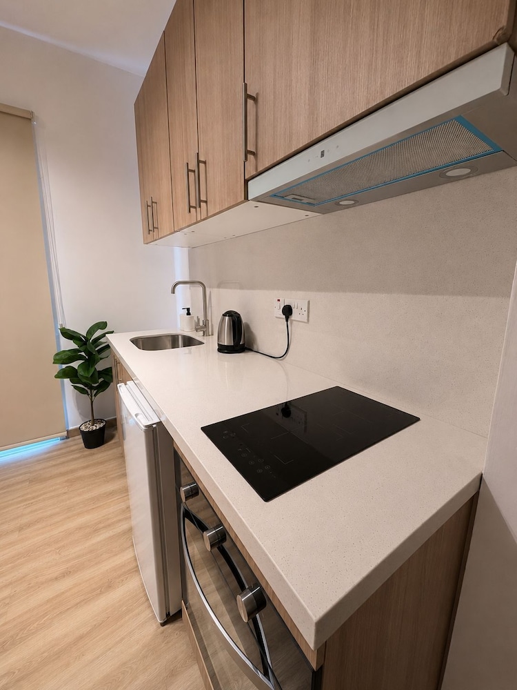Valentinos Apartments 5/47