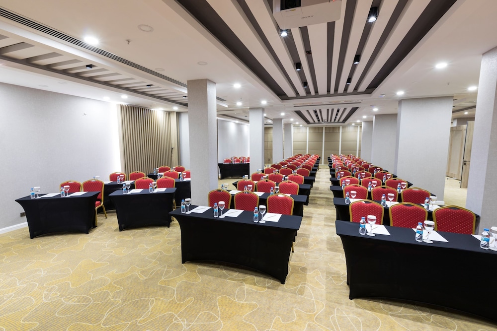 Keykan Hotel 24/29