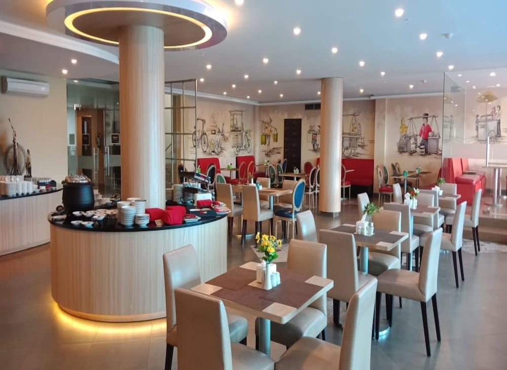 YELLO Hotel Samarinda 25/28