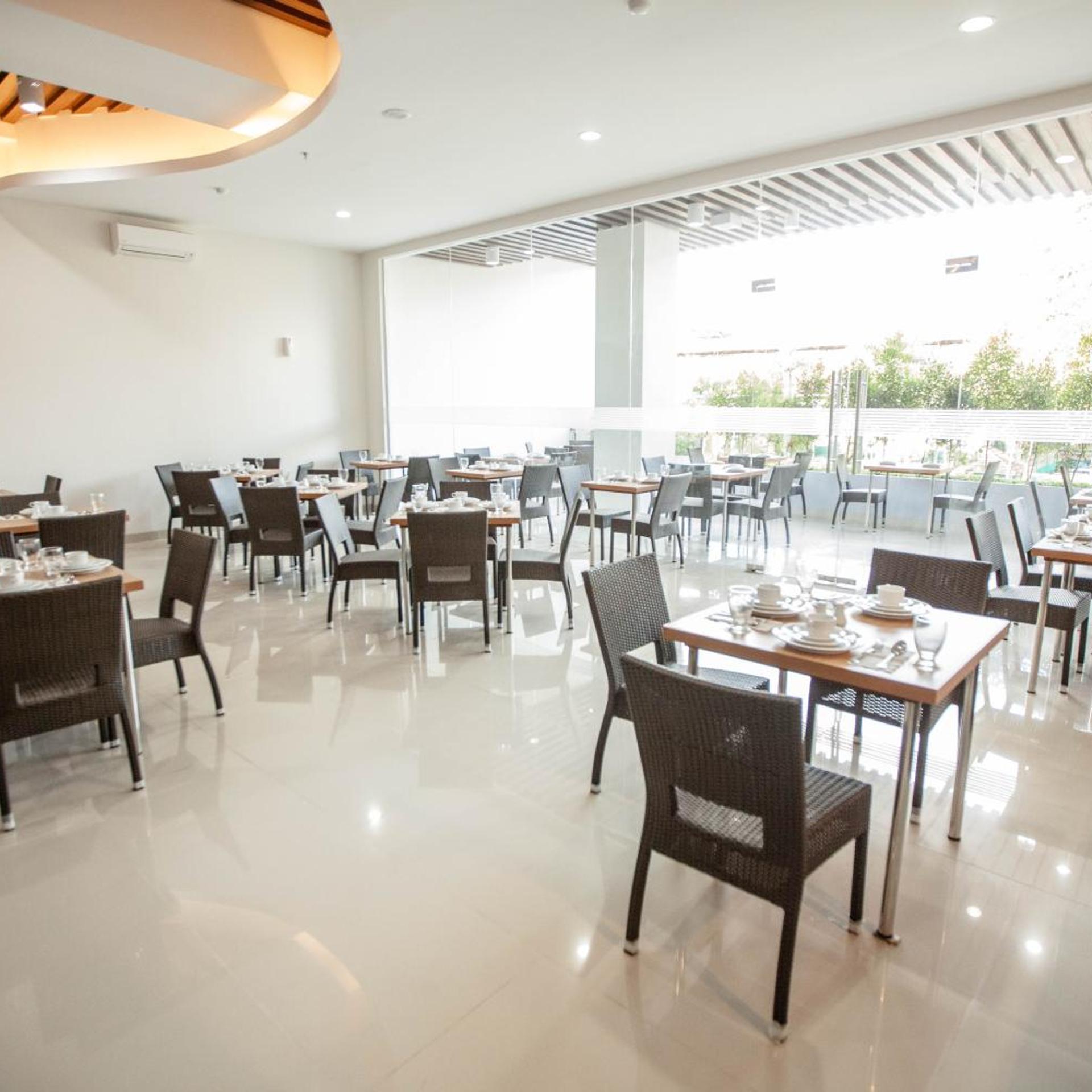 Whiz Prime Hotel Sudirman Makassar 25/35