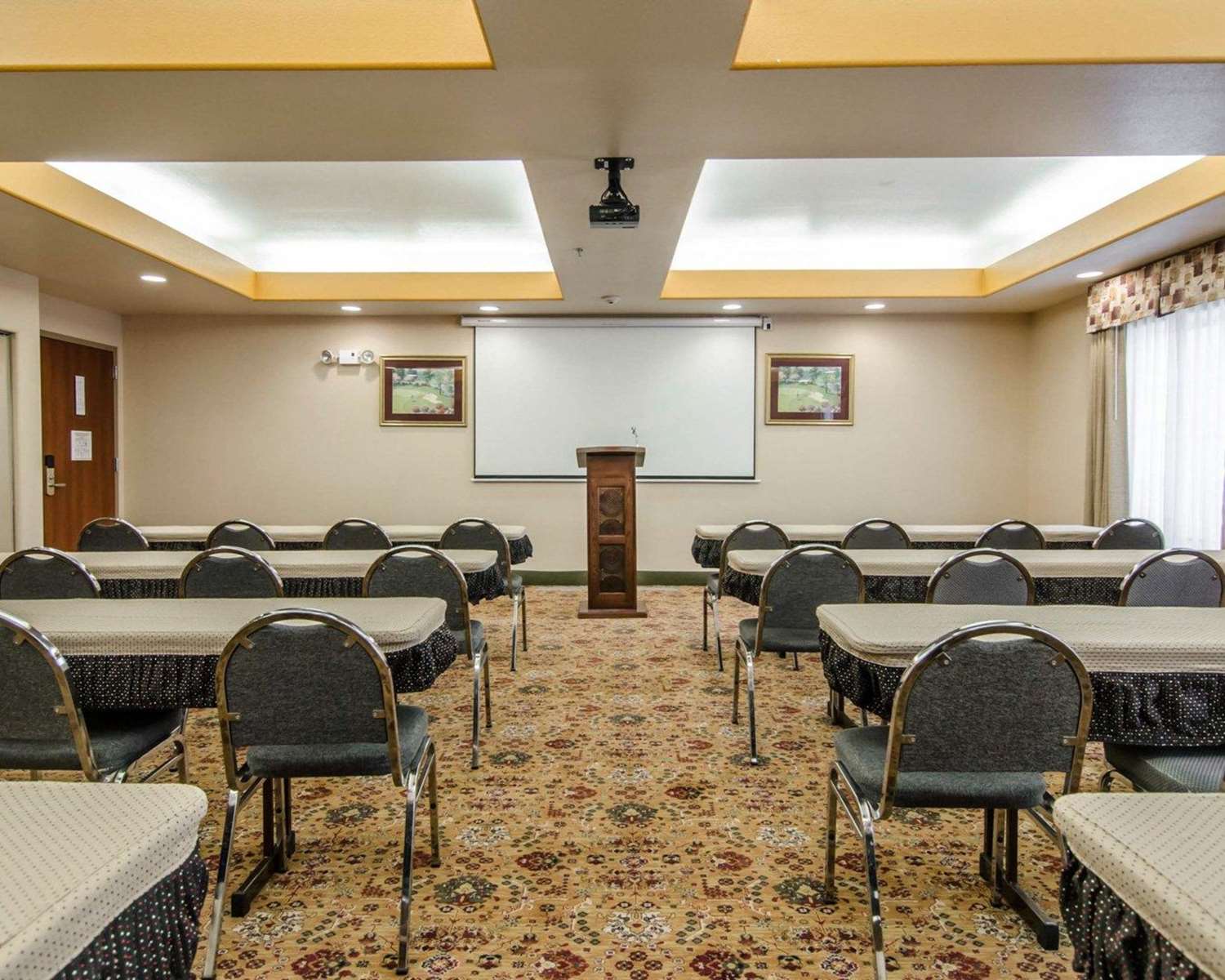 Sleep Inn & Suites Springdale West 27/33