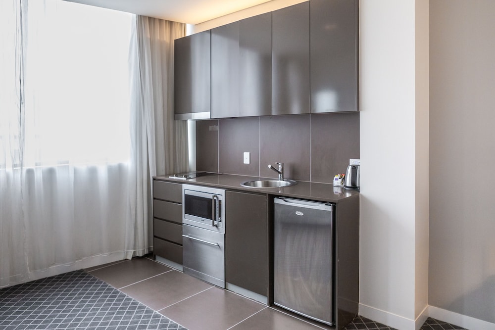 Holiday Inn & Suites Sydney Bondi Junction 6/49