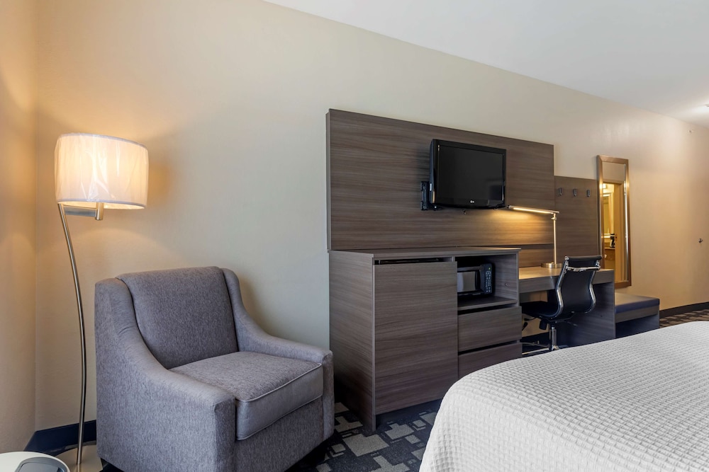Best Western Seminole Inn & Suites 19/36