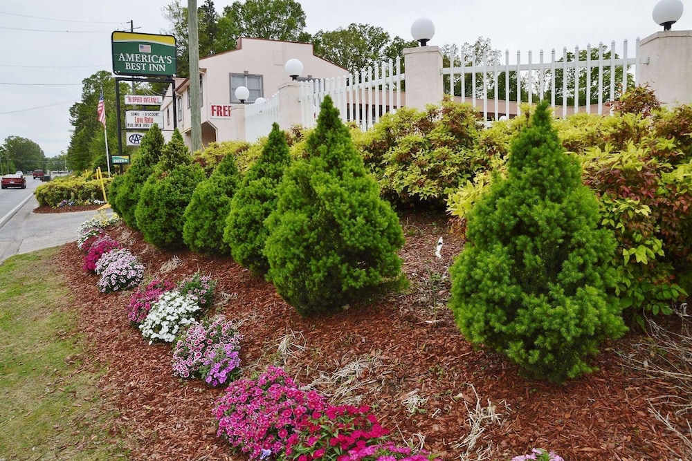 Econo Lodge Calhoun North Damascus 23/41