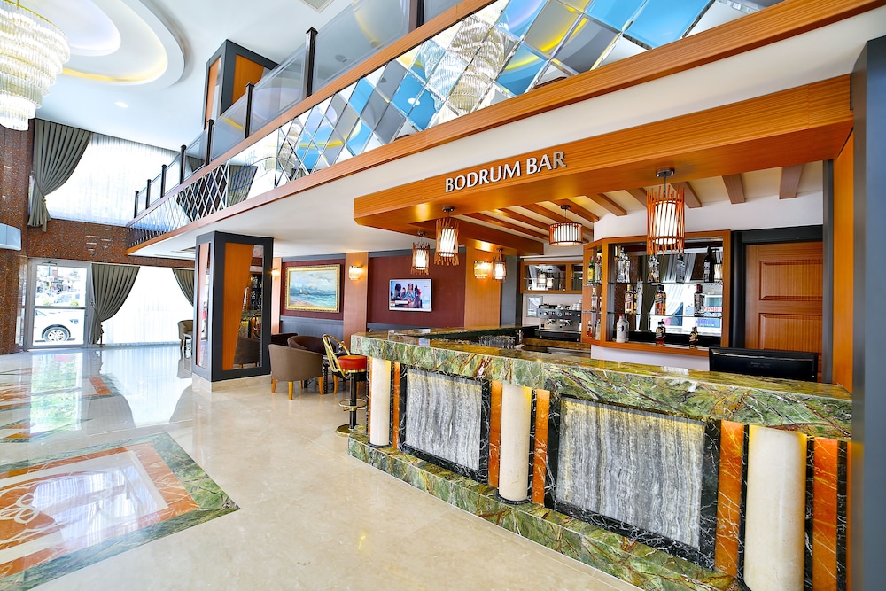 Marathon Hotel 3/39