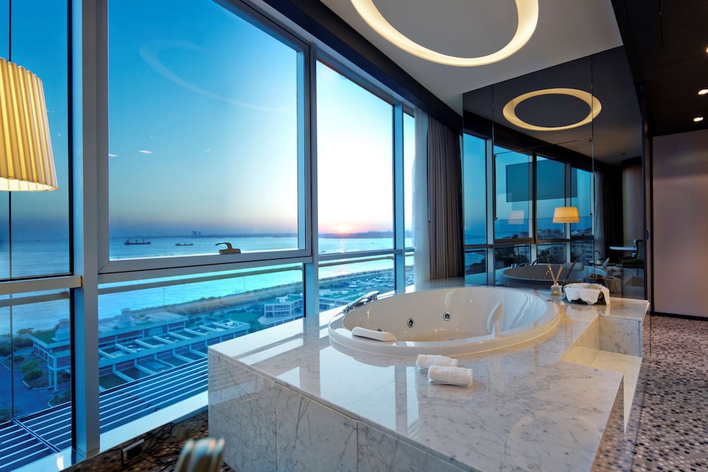 Doubletree By Hilton Hotel Istanbul - Moda 77/90
