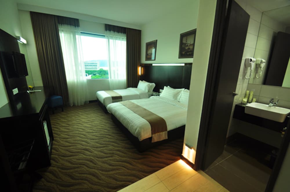 Dreamtel Kota Kinabalu 24/39