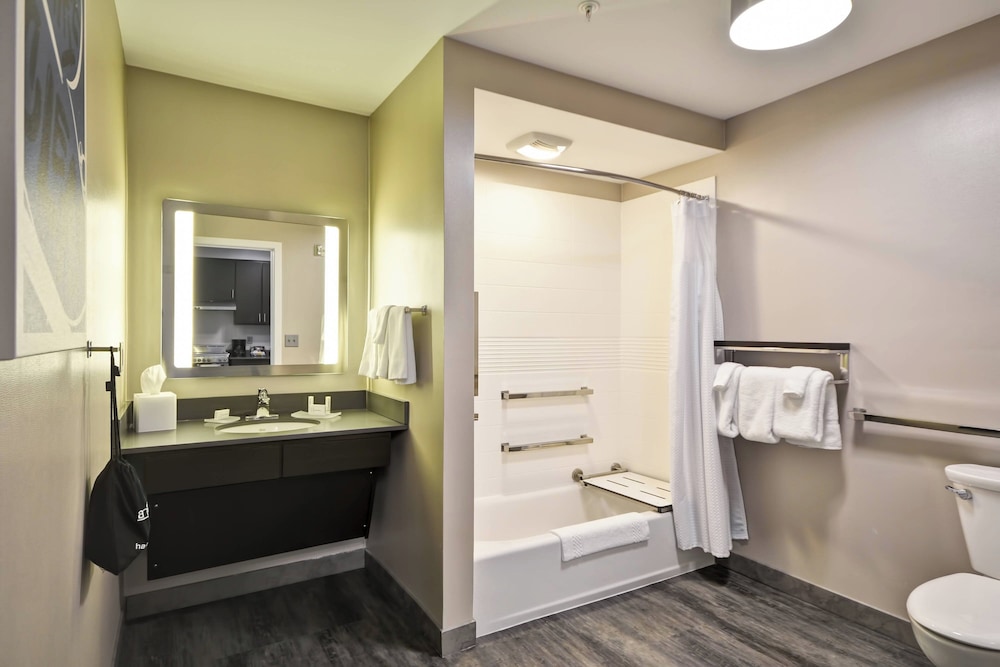 جناح أساسي بسريرين كوين بغرفتي نوم مع أريكة، TOWNEPLACE SUITES CRANBURY SOUTH BRUNSWICK 5/8