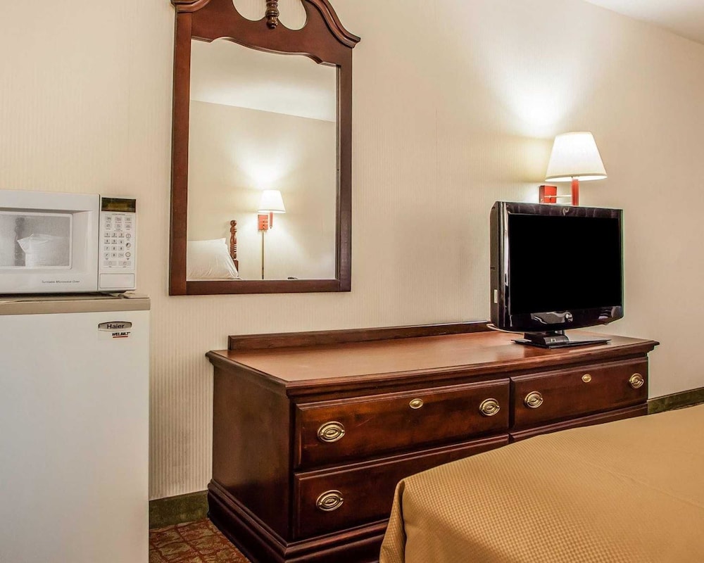 Econo Lodge Douglassville Pottstown 32/33
