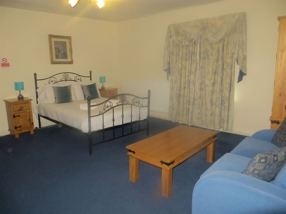 The George and Dragon Hotel 43/64