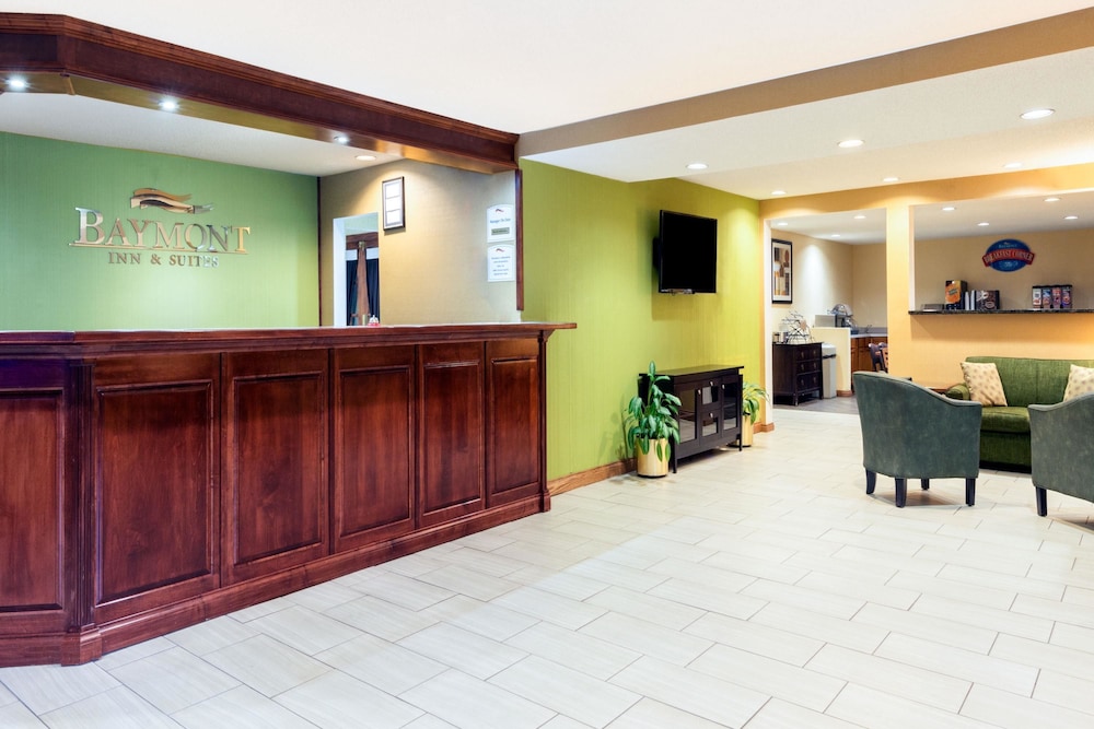 Baymont By Wyndham Louisville South I 65 4/33