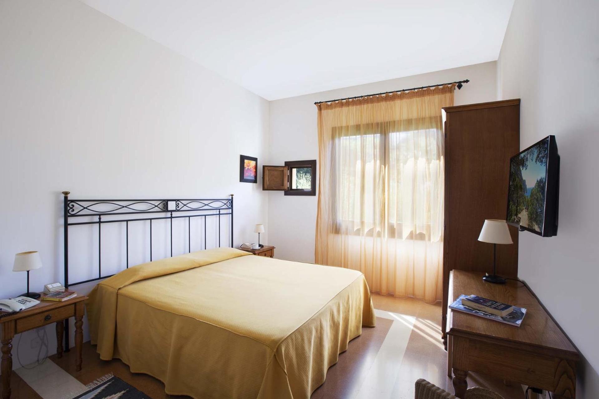 غرفة بسرير مزدوج بإطلالة على البحر، Hotel Baglio Santacroce 2/5