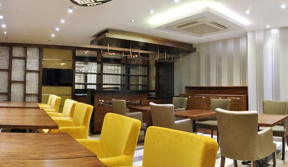 Avin Hotel 14/20