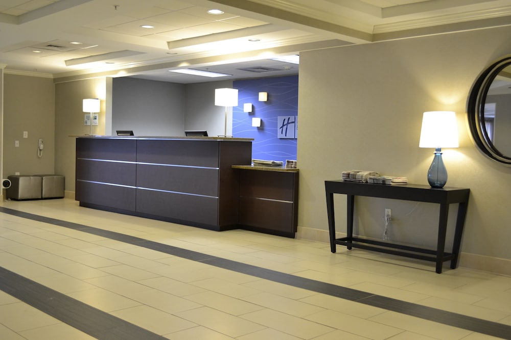 Holiday Inn Express Biddeford 5/50