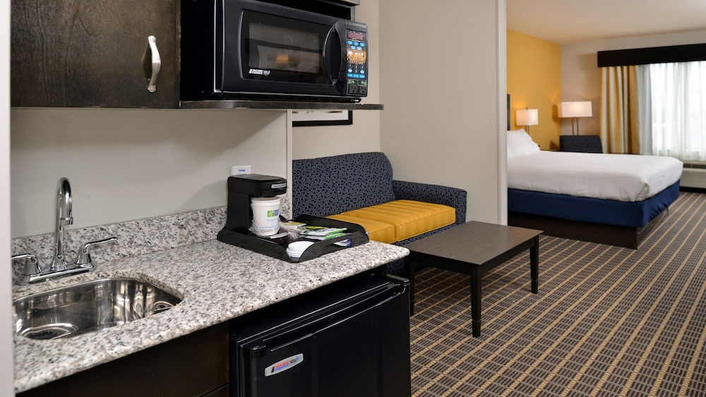 Fairfield by Marriott Inn & Suites Fort Walton Beach Hurlburt Area 20/48