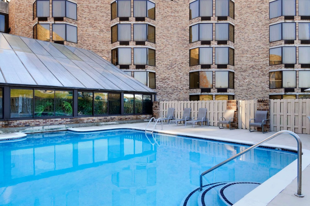 Doubletree By Hilton Hotel Oak Ridge Knoxville 7/65