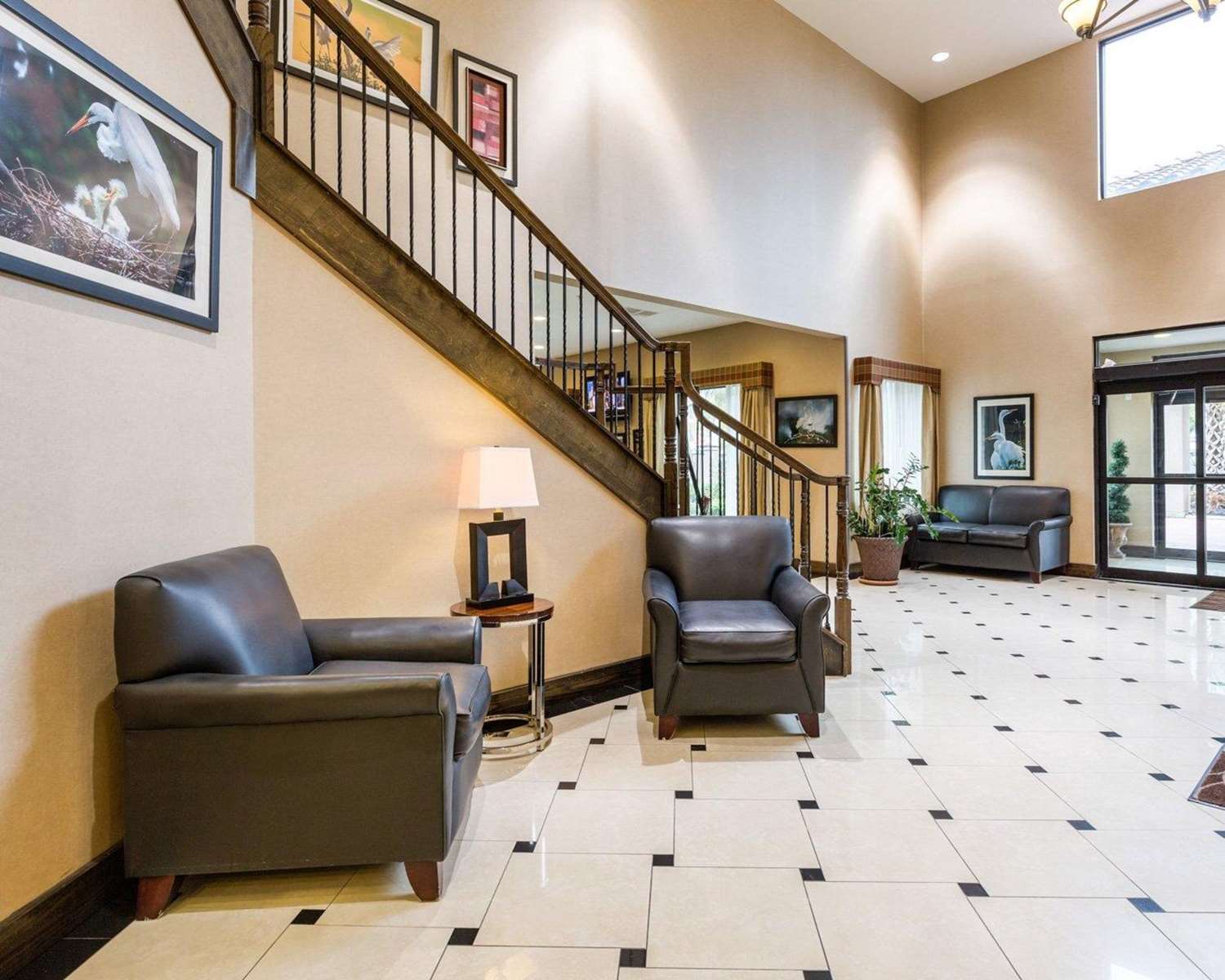 Comfort Inn & Suites Winnie 10/24
