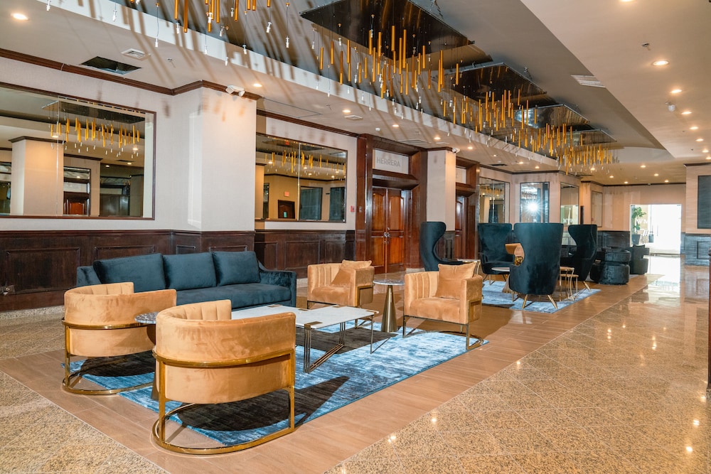 Waymore Hotel Spa & Casino 89/111
